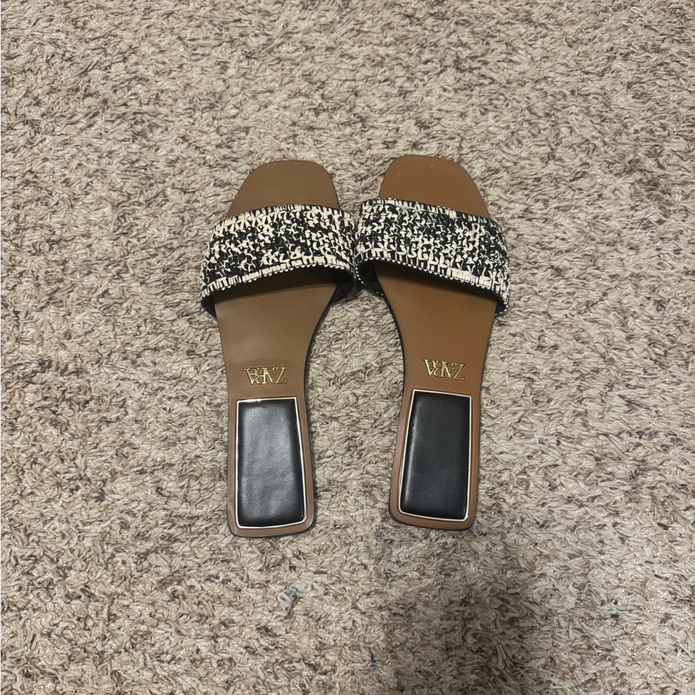 Zara Black and White Sandals